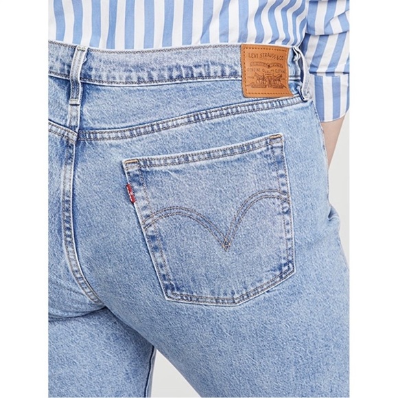 Levi’s Wedgie Premium Icon Fit Jeans Straight Leg Tango Light Wash Size 27 Chic - Picture 3 of 13